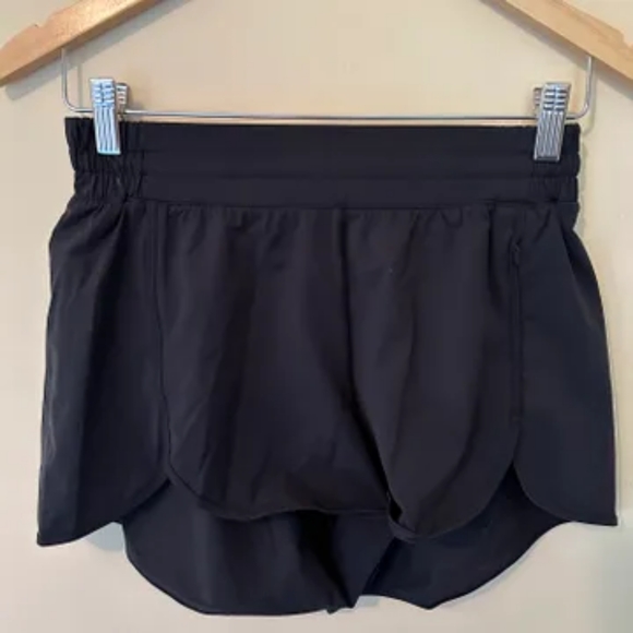 lululemon Activewear High Rise Linerless Short - Picture 2 of 2